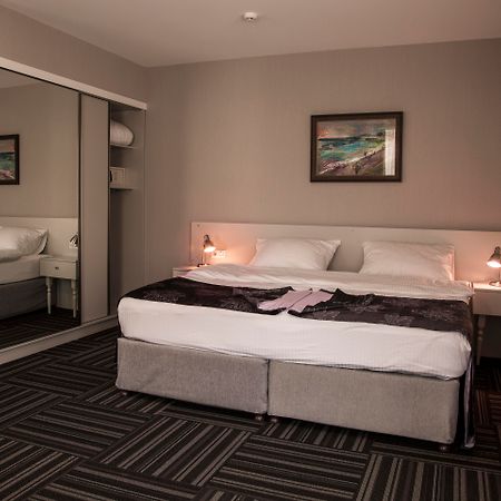 Hotel Zp Palace Tbilisi ภายนอก รูปภาพ