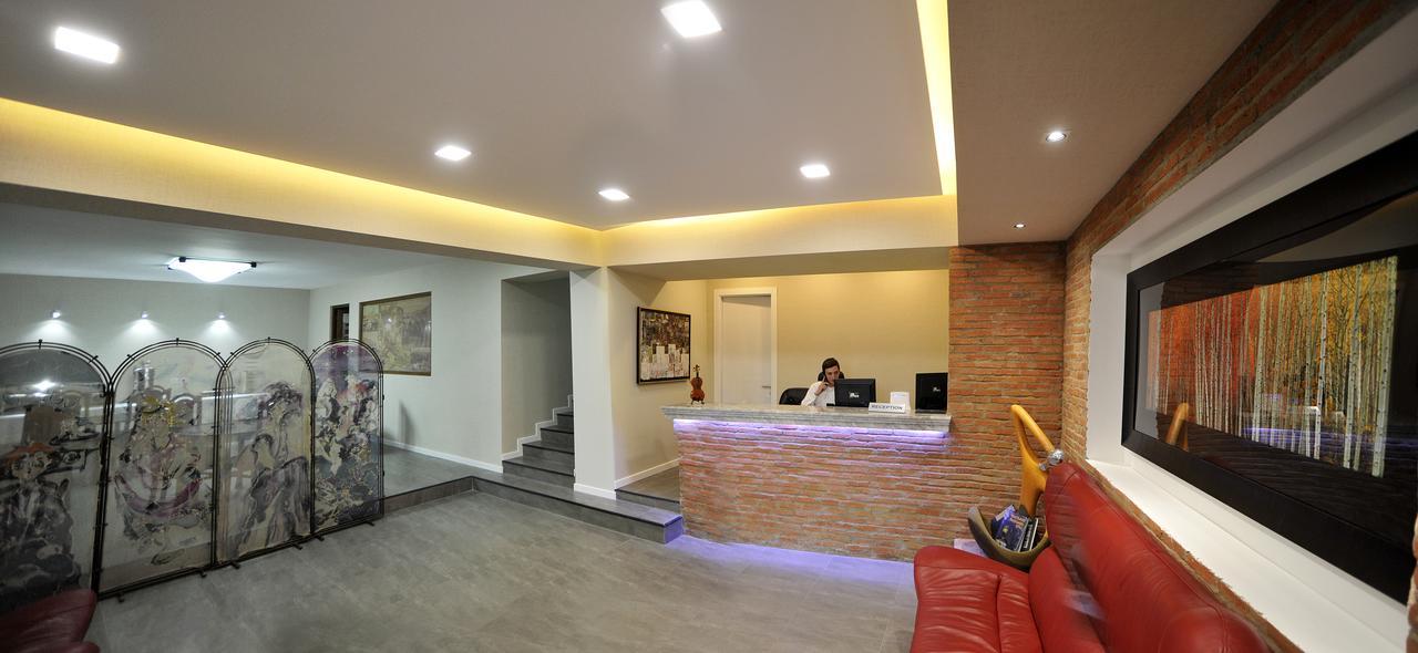 Hotel Zp Palace Tbilisi ภายนอก รูปภาพ