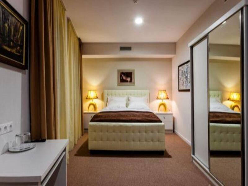 Hotel Zp Palace Tbilisi ภายนอก รูปภาพ