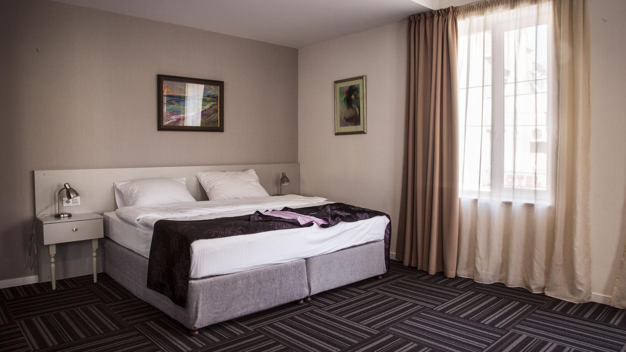 Hotel Zp Palace Tbilisi ภายนอก รูปภาพ