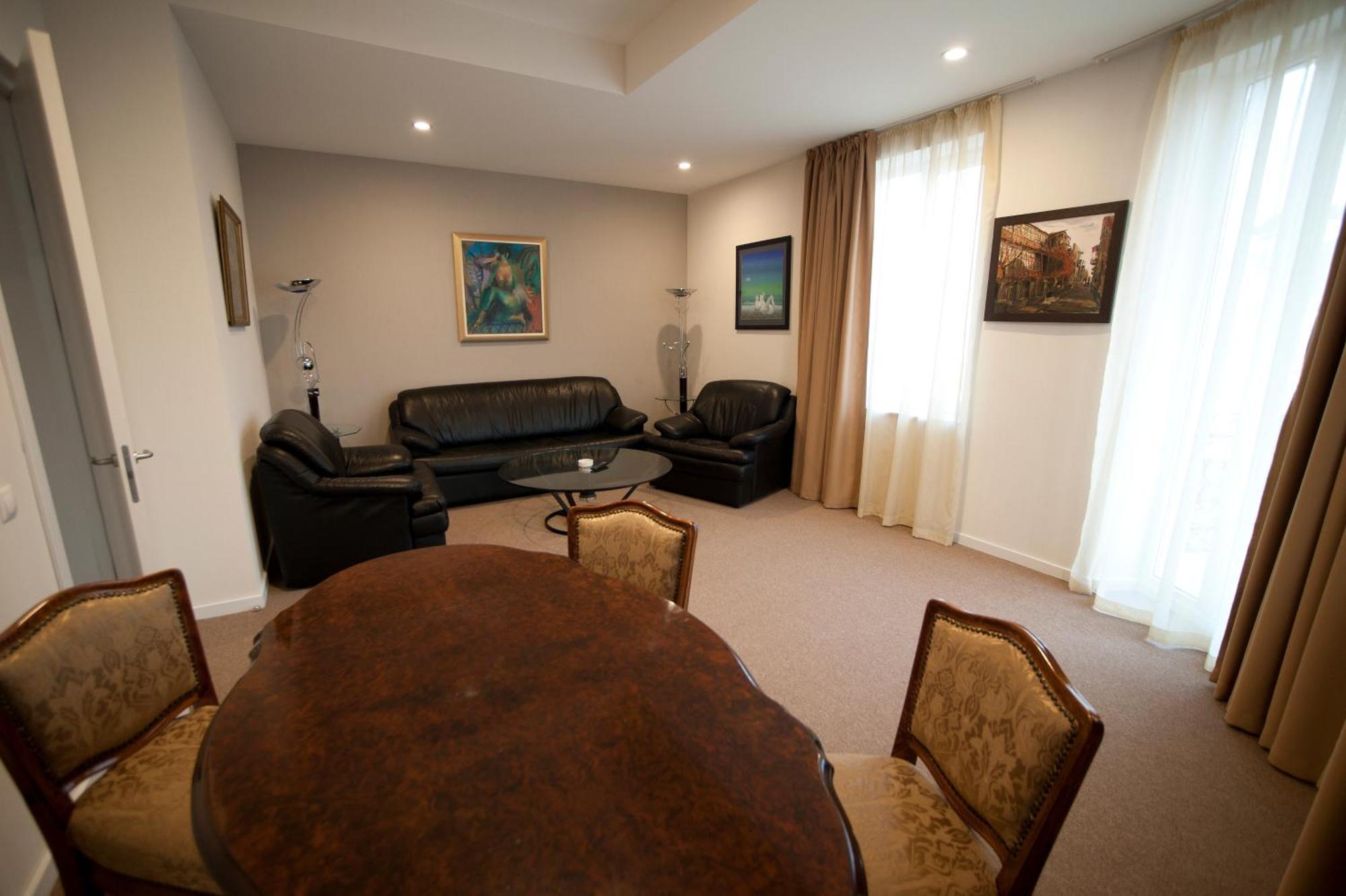 Hotel Zp Palace Tbilisi ห้อง รูปภาพ